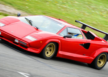 Old but gold! Lamborghini countach!!