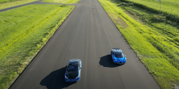 $3.6M BUGATTI CHIRON vs TESLA S PLAID (video)