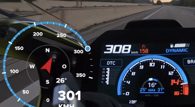 BMW M1000RR Insane Acceleration (video)