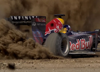 Formula 1 on the road in Texas !!! (video)