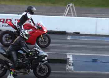 Insane drag race -Kawasaki H2 vs Ducati V4 (video)