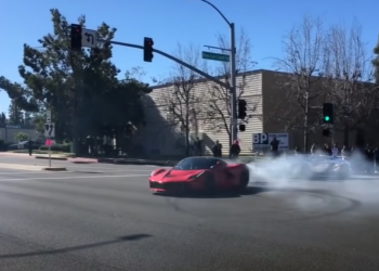 LaFerrari insane street drifting and burnouts (video)
