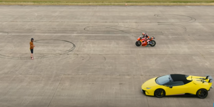 1100hp Lamborghini Huracan vs KTM MotoGP Bike Drag Race (video)