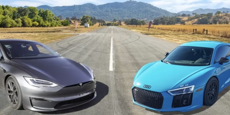 1700hp Twin Turbo V10 Audi R8 vs Tesla Model S Plaid (video)