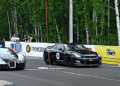 Bugatti Veyron vs Nissan GTR Drag Race (video)