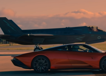 F35 Fighter Jet vs McLaren Speedtail Insane Drag Race (video)