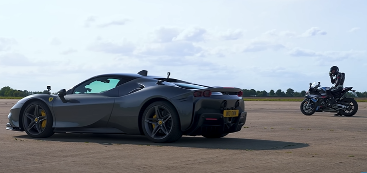 Fastest Ferrari vs BMW M1000 RR Drag Race (video)