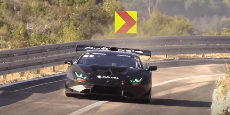 LAMBORGHINI Huracan ST EVO Insane V10 Screamer (video)
