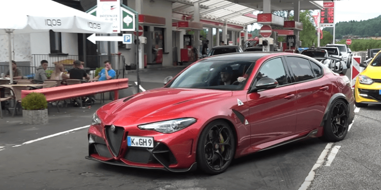 Alfa Romeo Giulia GTA-M Crazy Sound and Acceleration (video)